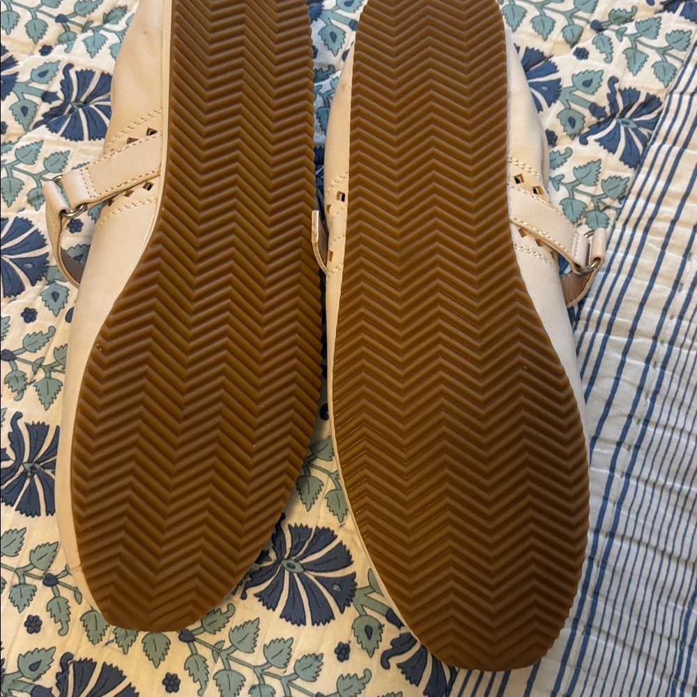 STEVE MADDEN Off White Ballet Sneakers 7.5 - Picture 3 of 7
